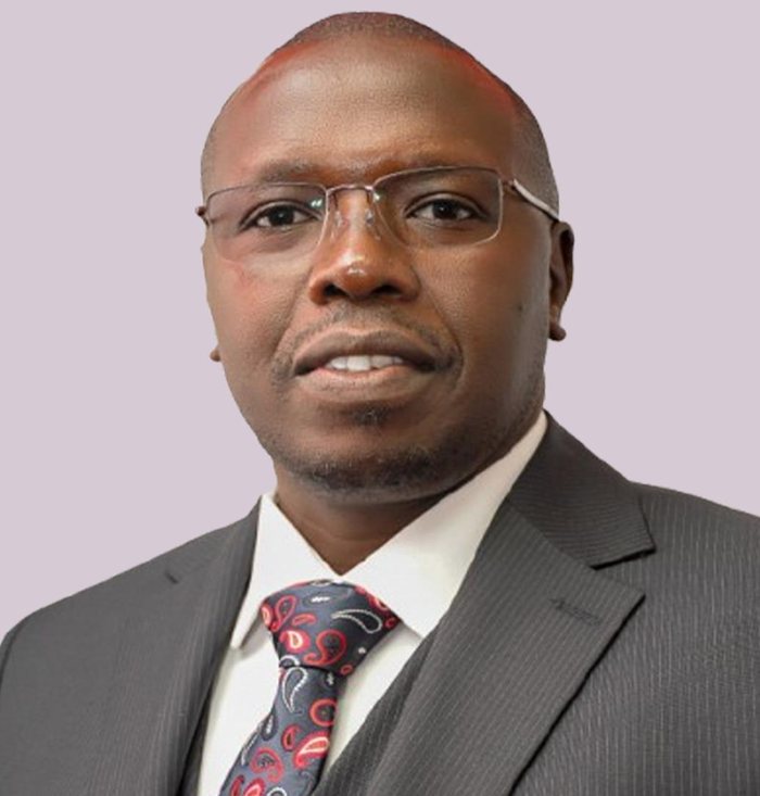 Dr. Albert Kochei